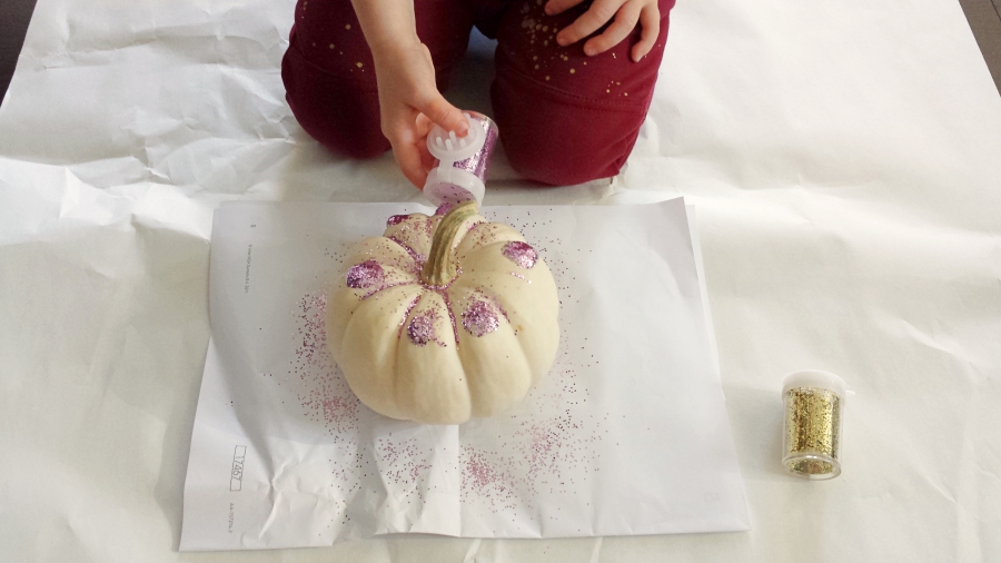 Decorating Pumpkins {Toddler and Preschooler Friendly Activity ...