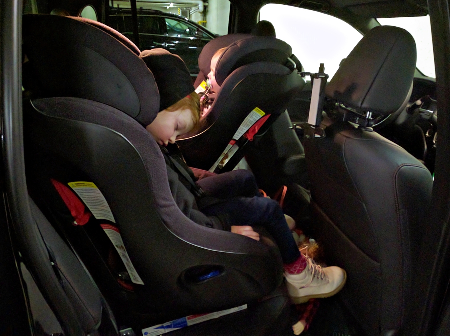Honda Ridgeline fits two Clek Foonf car seats