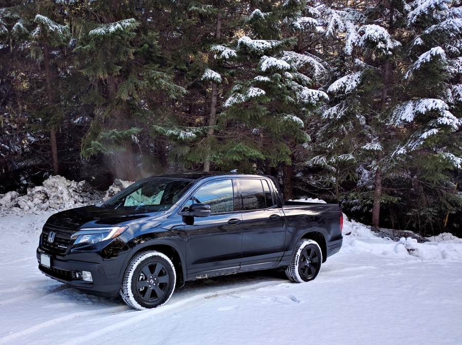 2017 Honda Ridgeline sideview out in snow
