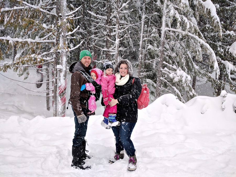 Go play outside: family photo in the snow