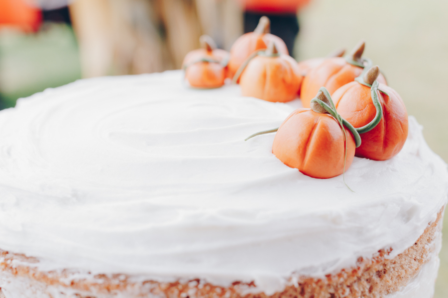 pumpkin patch birthday party, naked cake, pumpkins made of fondant, pumpkin themed cake