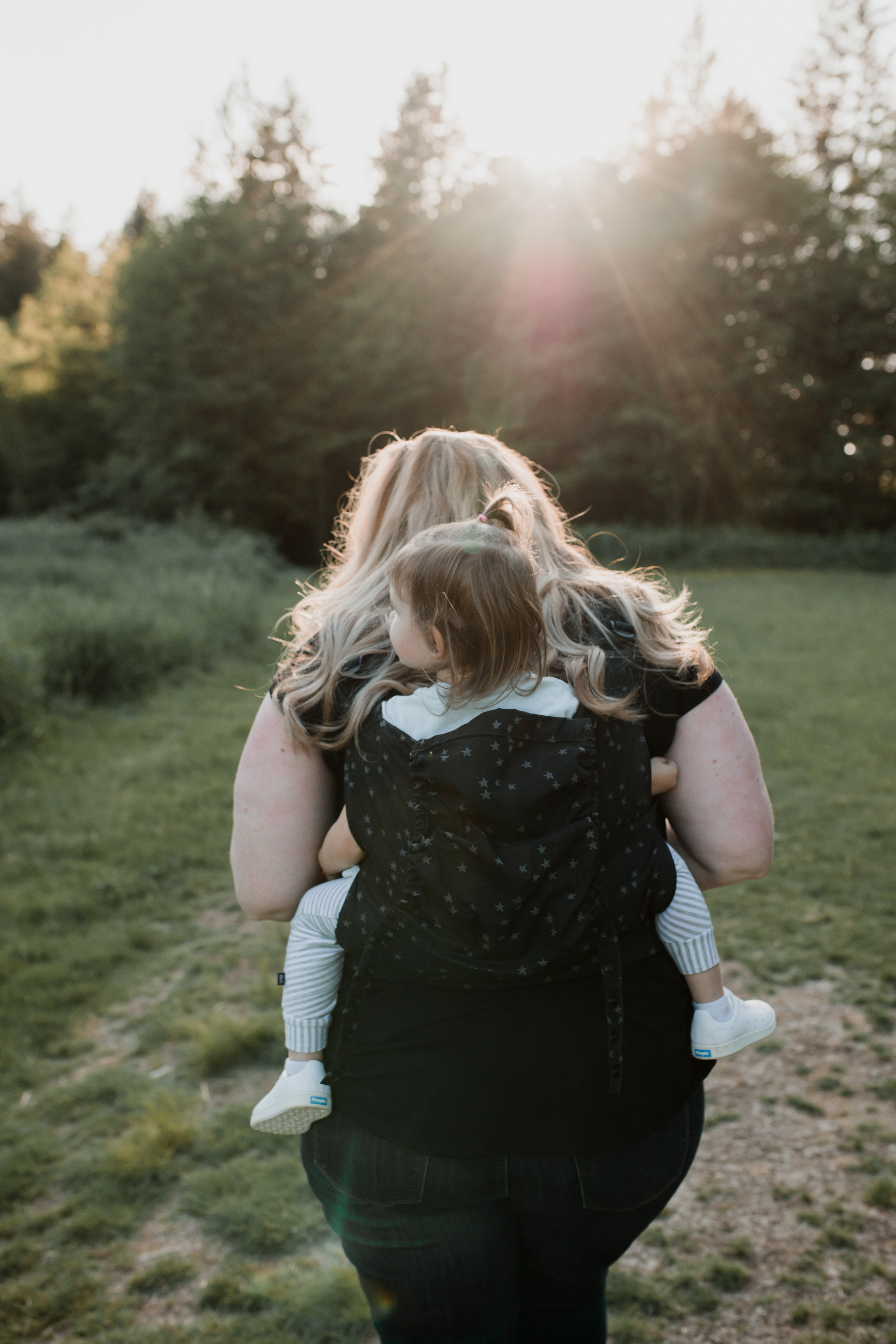 plussize and baby wearing, Tula toddler carrier Discovering Parenthood